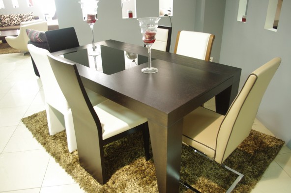 Dining table Pista