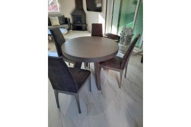 Selini dining table