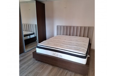 Lillian bed