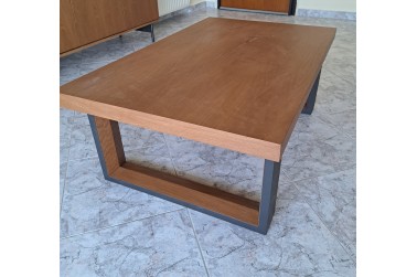 Stasi coffee table