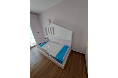 Παιδικό κρεβάτι Κουκλόσπιτο