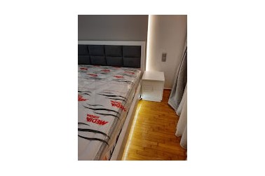 Lia bedroom