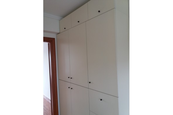 Wardrobe Hol (special order)