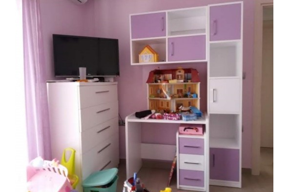 Kid's place set for children's bedroom