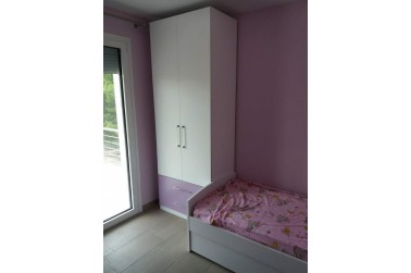 Kid's place set for children's bedroom