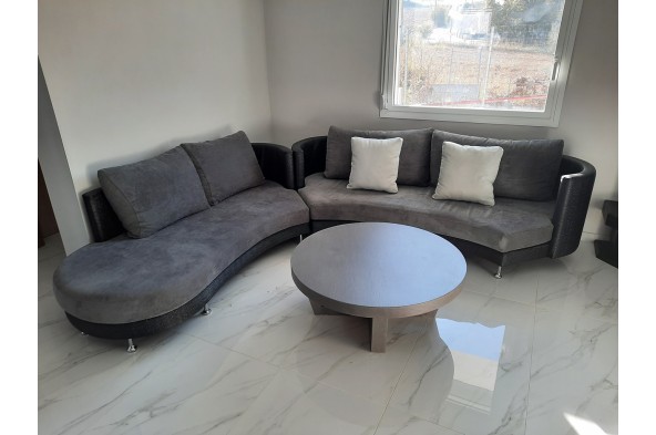 Kyklos coffee table